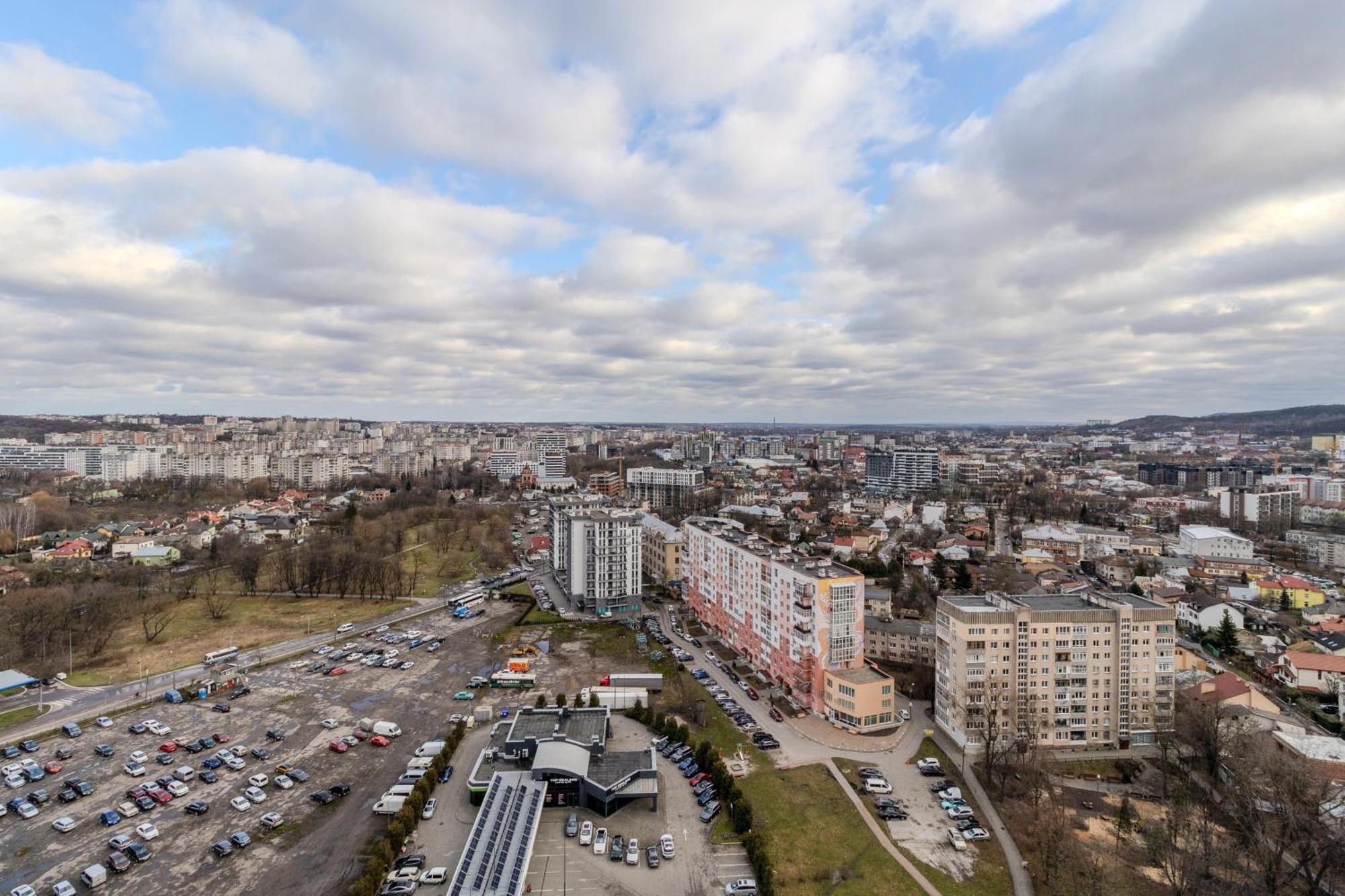 77 Views Apartments By Inshi Lviv Dış mekan fotoğraf