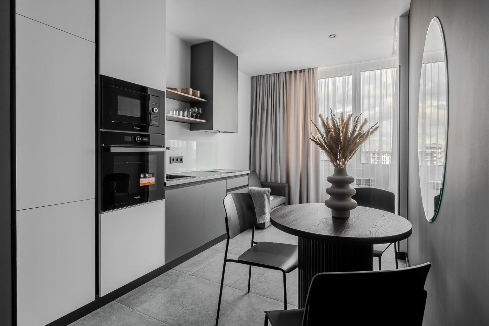 77 Views Apartments By Inshi Lviv Dış mekan fotoğraf